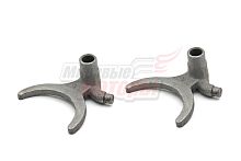 Вилка Урал переключения передач для КПП с задним ходом (пара) (реставр.)